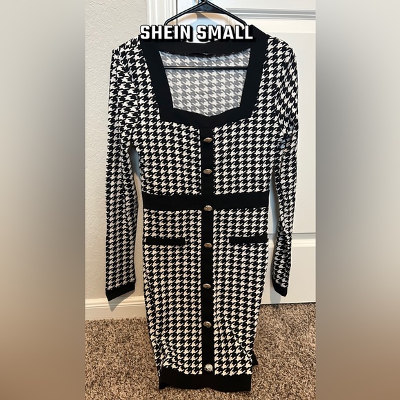 Size Small - Picture 1 of 1